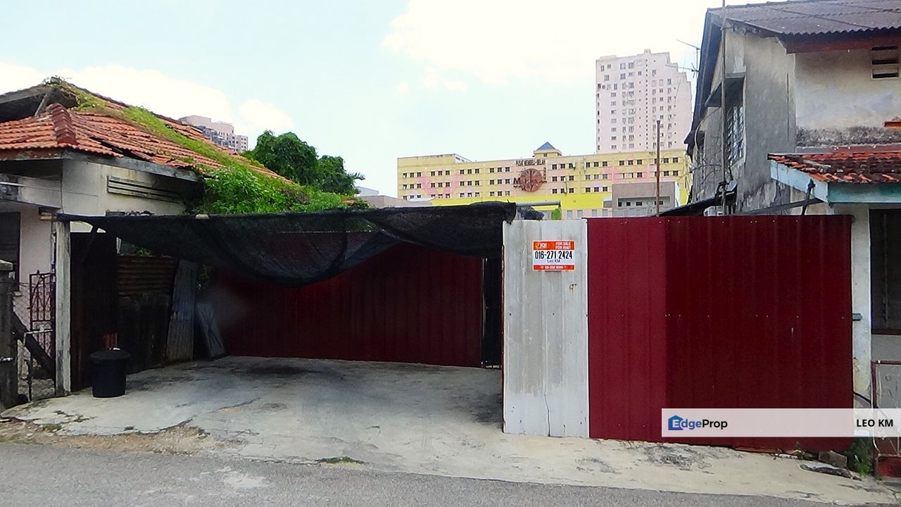 2-Storey Terrace with large Land, Melaka, Bandar Hilir