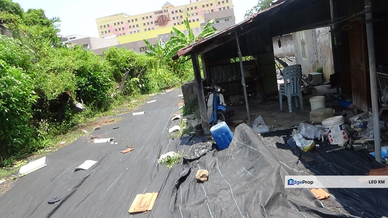 2-Storey Terrace with large Land, Melaka, Bandar Hilir