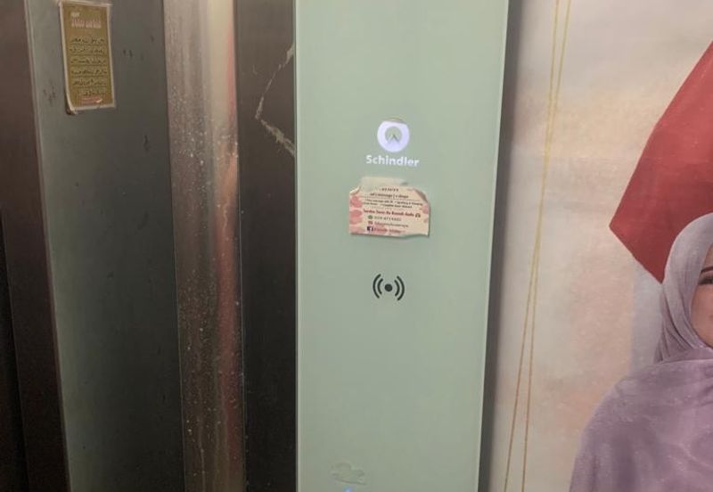 5 Storey Corner unit Shop-Office with Lift