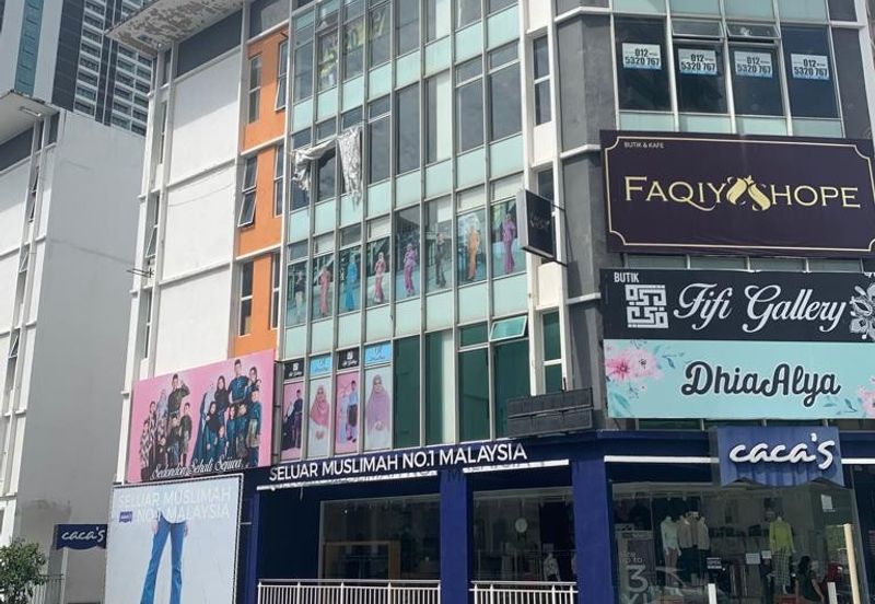 5 Storey Corner unit Shop-Office with Lift