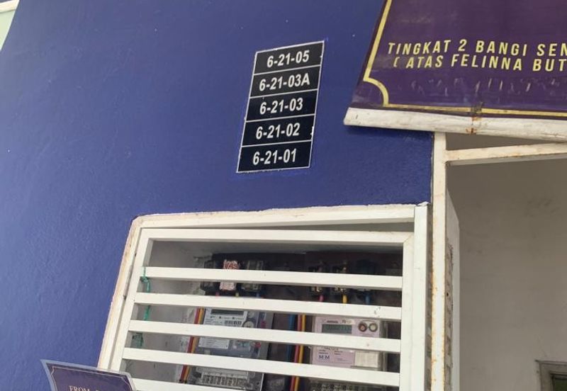 5 Storey Corner unit Shop-Office with Lift