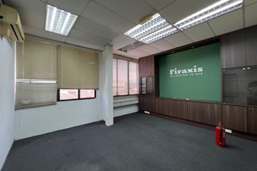 Taman Berkeley Klang 2nd floor Building for Rent