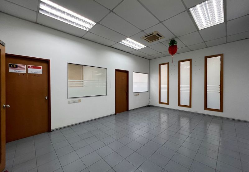 Taman Berkeley Klang 2nd floor Building for Rent