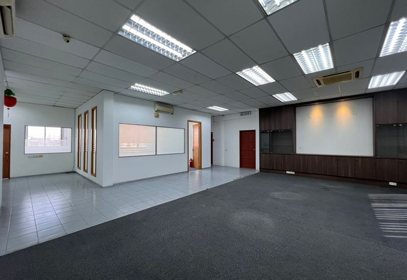 Taman Berkeley Klang 2nd floor Building for Rent