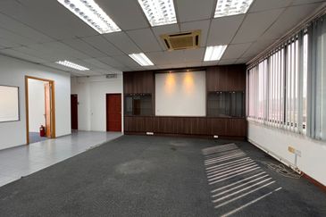 Taman Berkeley Klang 2nd floor Building for Rent