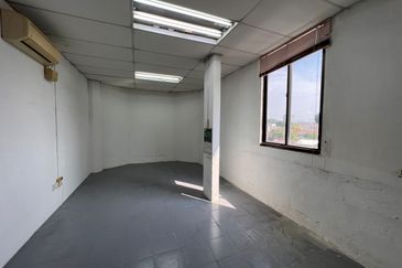 Taman Berkeley Klang 2nd floor Building for Rent