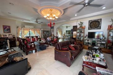 Bungalow House at Kuchai Lama for Sale