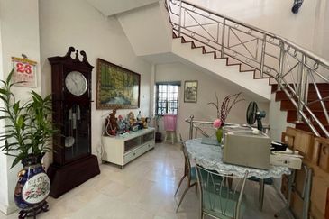 Bungalow House at Kuchai Lama for Sale