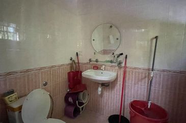 Bungalow House at Kuchai Lama for Sale