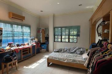 Bungalow House at Kuchai Lama for Sale