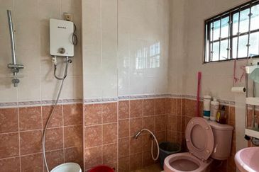 Bungalow House at Kuchai Lama for Sale