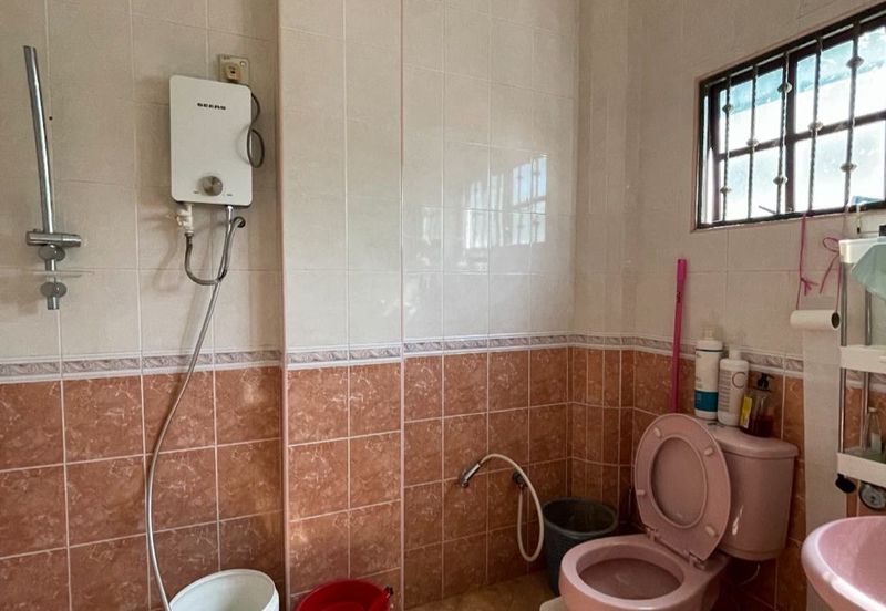 Bungalow House at Kuchai Lama for Sale