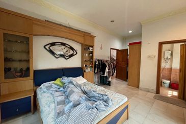 Bungalow House at Kuchai Lama for Sale