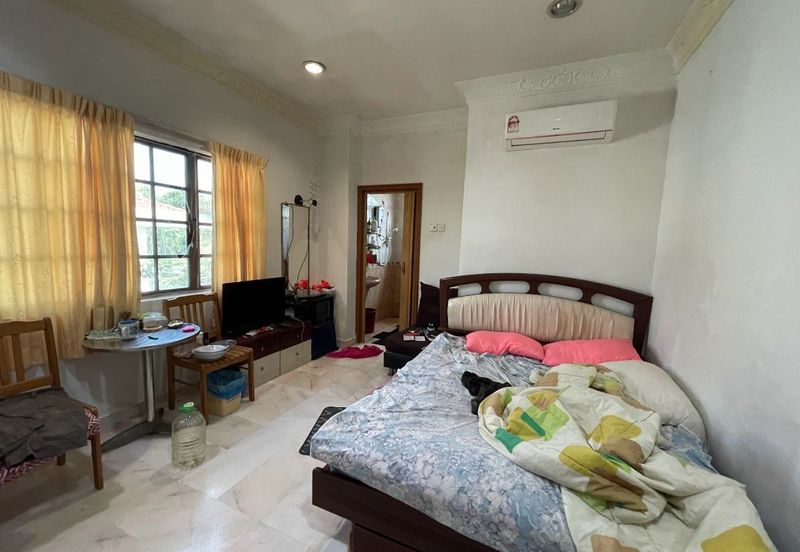 Bungalow House at Kuchai Lama for Sale