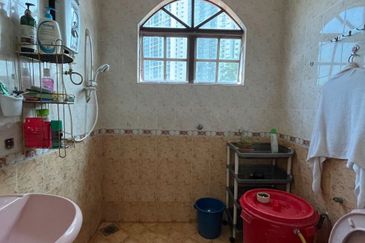 Bungalow House at Kuchai Lama for Sale