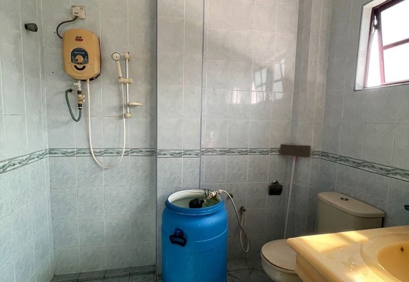 Bungalow House at Kuchai Lama for Sale