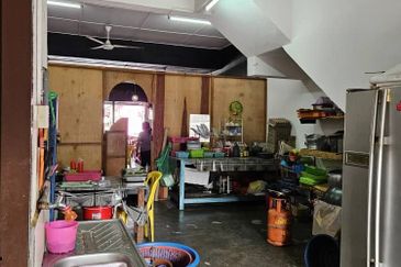 Double Storey Terrace @ Perumahan Awam Langkap Teluk Intan for Sale