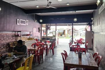 Double Storey Terrace @ Perumahan Awam Langkap Teluk Intan for Sale