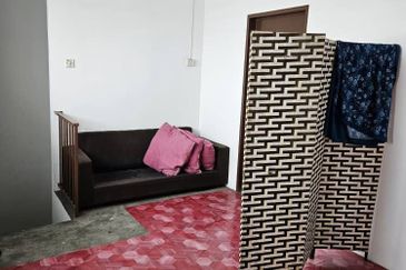 Double Storey Terrace @ Perumahan Awam Langkap Teluk Intan for Sale