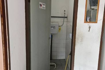 Double Storey Terrace @ Perumahan Awam Langkap Teluk Intan for Sale