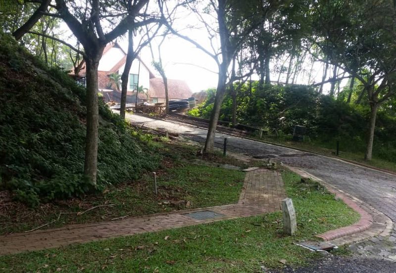 Slope land bungalow @ Country Heights Damansara for Sale