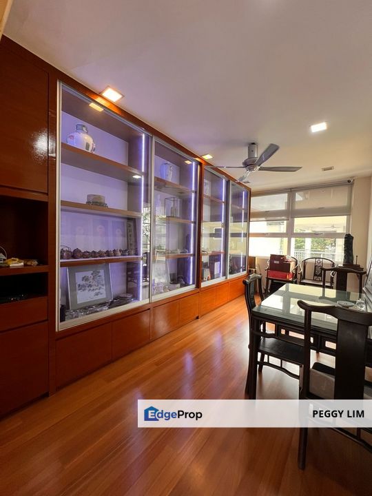 Bungalow with Swimming pool For Sale @ Bukit Gita Bayu Balakong, Selangor, Seri Kembangan