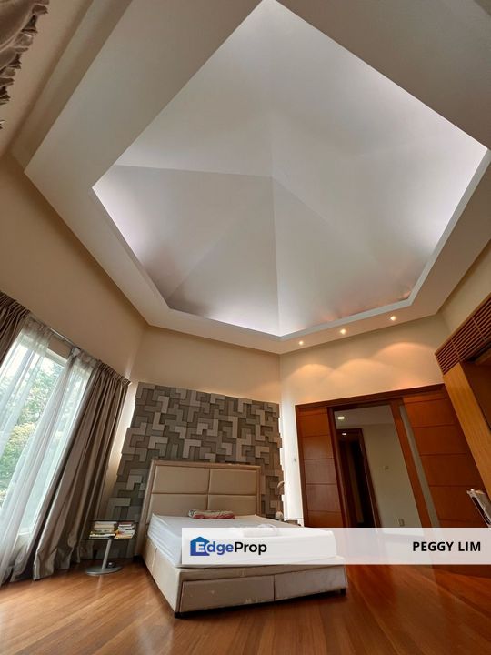 Bungalow with Swimming pool For Sale @ Bukit Gita Bayu Balakong, Selangor, Seri Kembangan