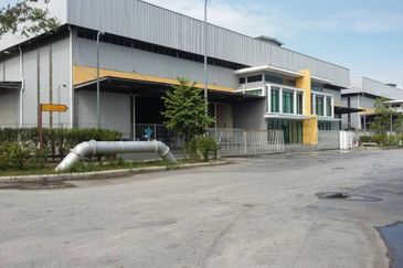 North Port, Port Klang Semi D's Warehouse for Rent
