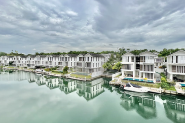 Emerald Bay @ Puteri harbour