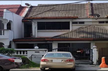2 Storey Intermediate House Jalan Jambu, Jinjang Selatan For Sale