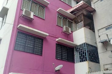 Below Market Price Corner Lot Taman Sri Indah Cheras Apt For Sale