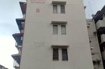 Below Market Price Corner Lot Taman Sri Indah Cheras Apt For Sale