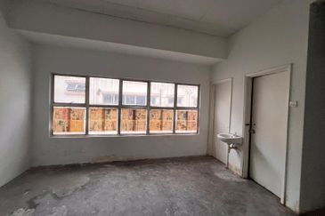 Pusat Perdagangan Seri Kembangan