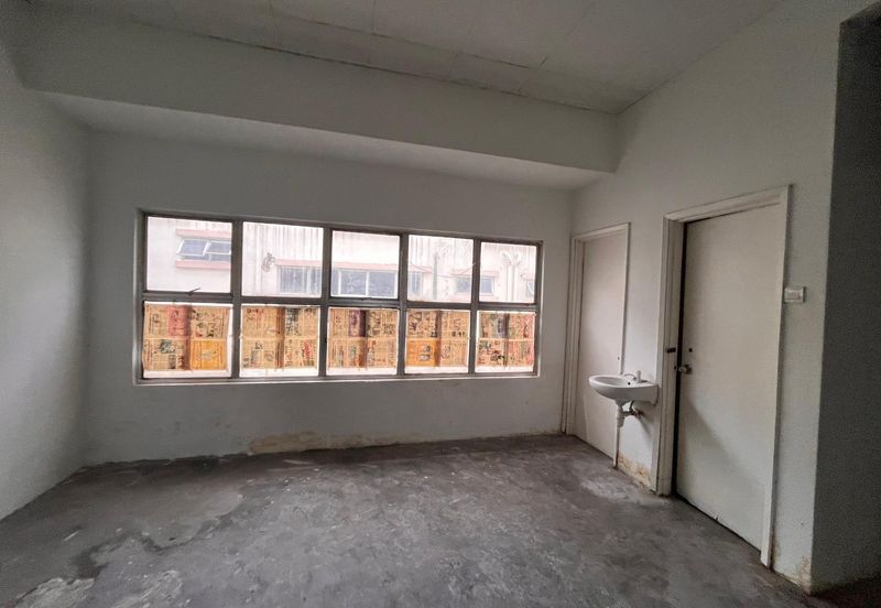 Pusat Perdagangan Seri Kembangan