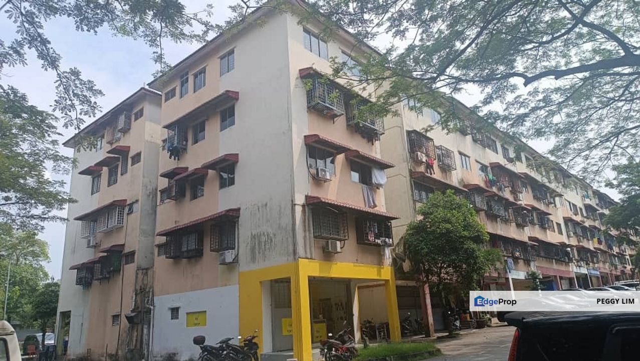 Low-Cost Flat For Sale At Pangsapuri Mawar, Bukit Serdang, Selangor, Seri Kembangan