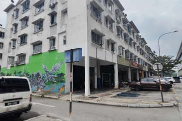 Dataran Otomobil, Seksyen 15