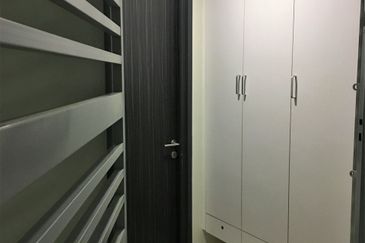 Zefer Hill Residence