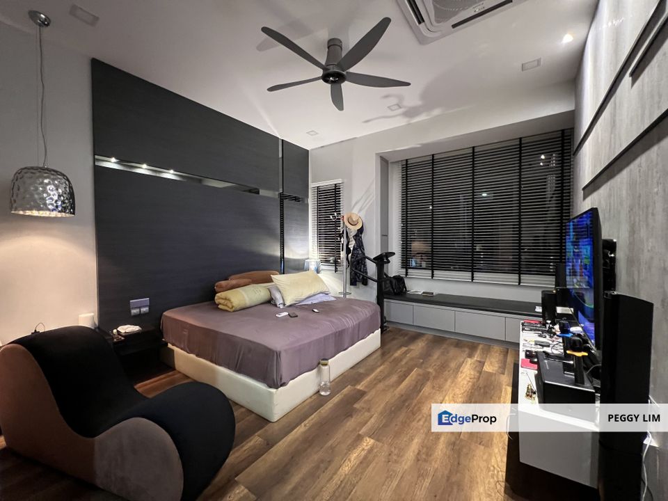 Double Storey Semi-detached house for sale @ Seksyen U13 Shah Alam, Selangor, Shah Alam