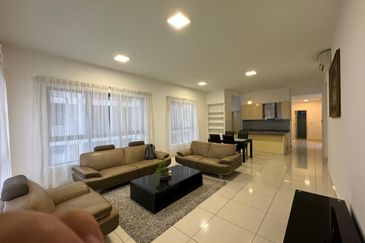 Sixceylon Condominium