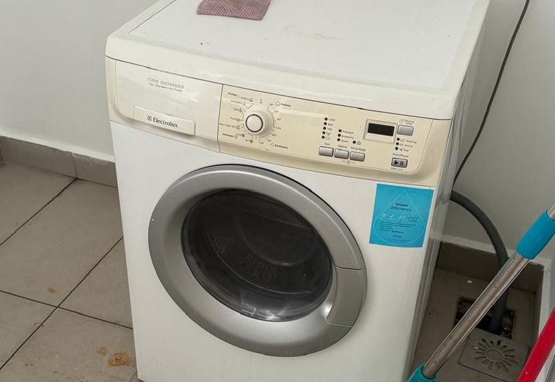 Sixceylon Condominium