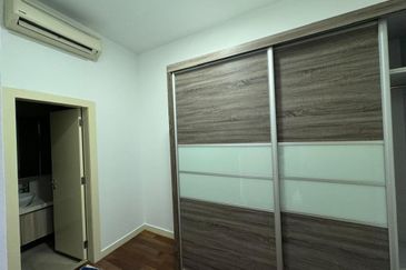 Sixceylon Condominium