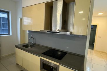 Sixceylon Condominium