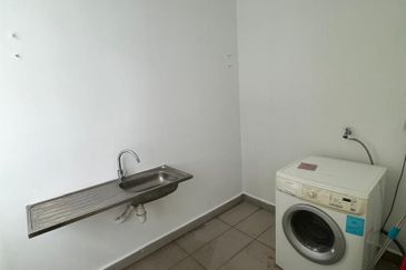 Sixceylon Condominium