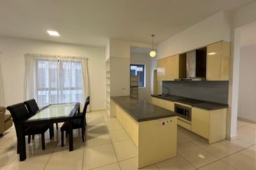 Sixceylon Condominium