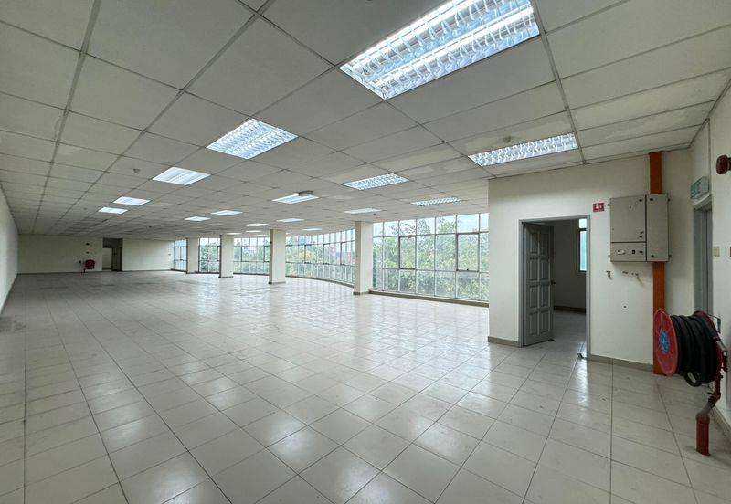 West Port, Pulau Indah