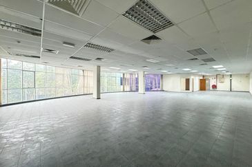 West Port, Pulau Indah