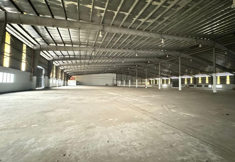 West Port, Pulau Indah