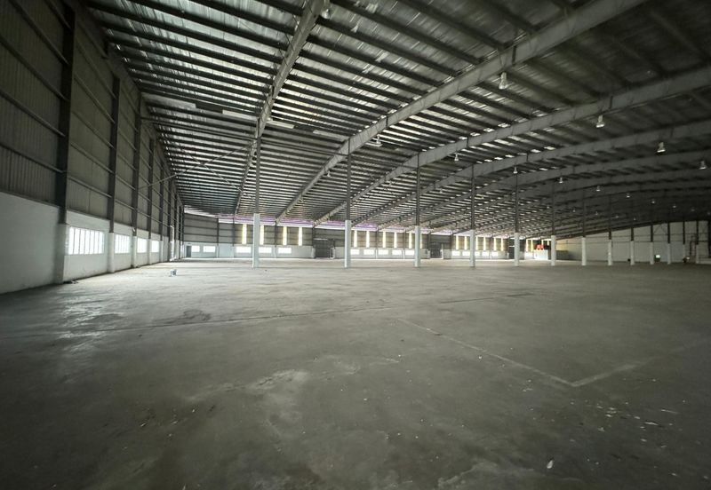 West Port, Pulau Indah