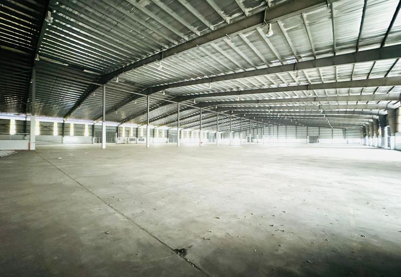 West Port, Pulau Indah