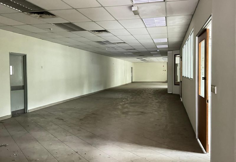 West Port, Pulau Indah